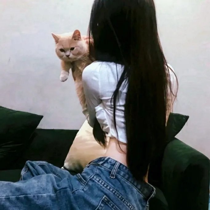男生女生向前冲